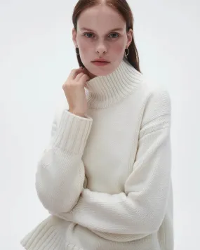Cozy Turtleneck in Cream