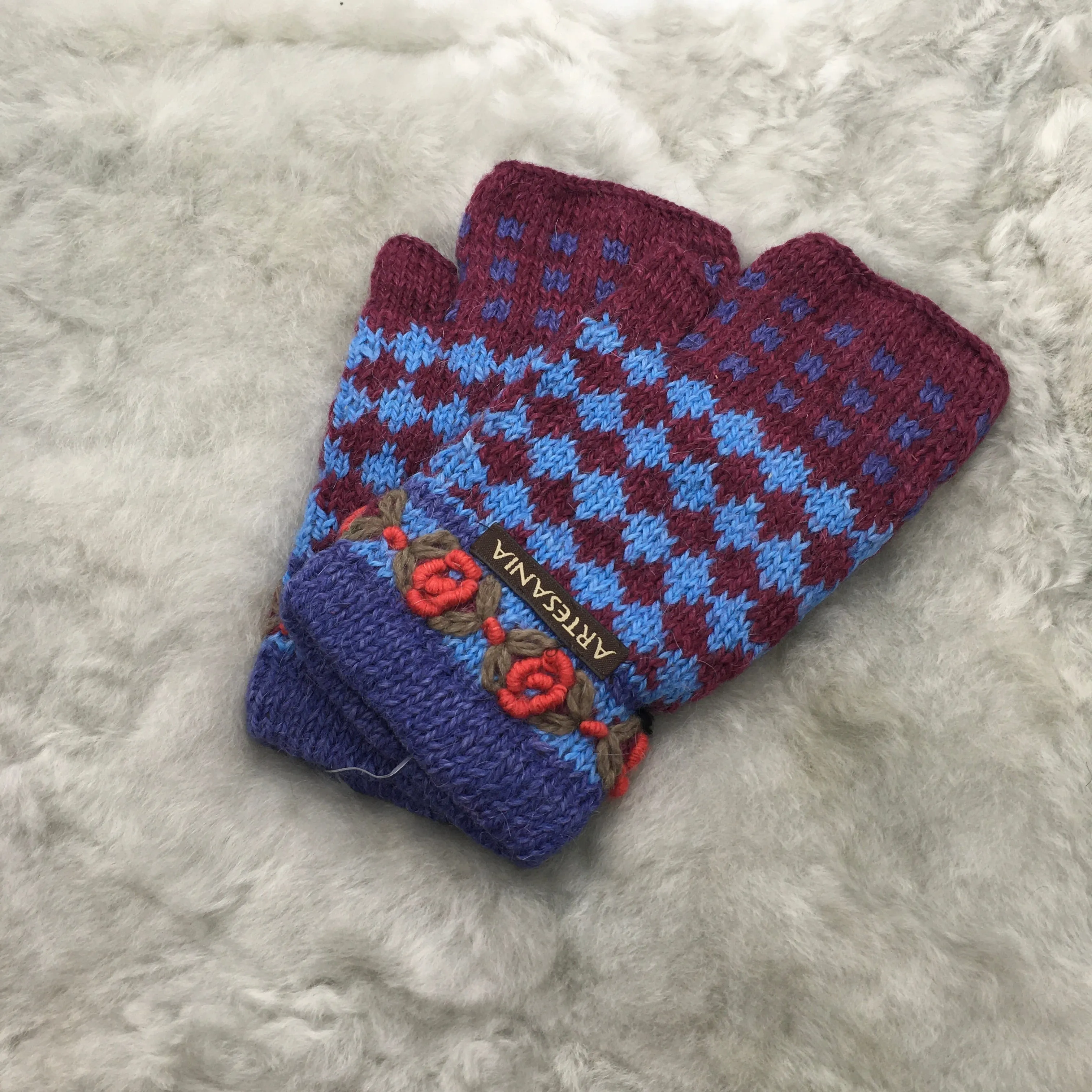 Festival Alpaca Gauntlets (Color Options)