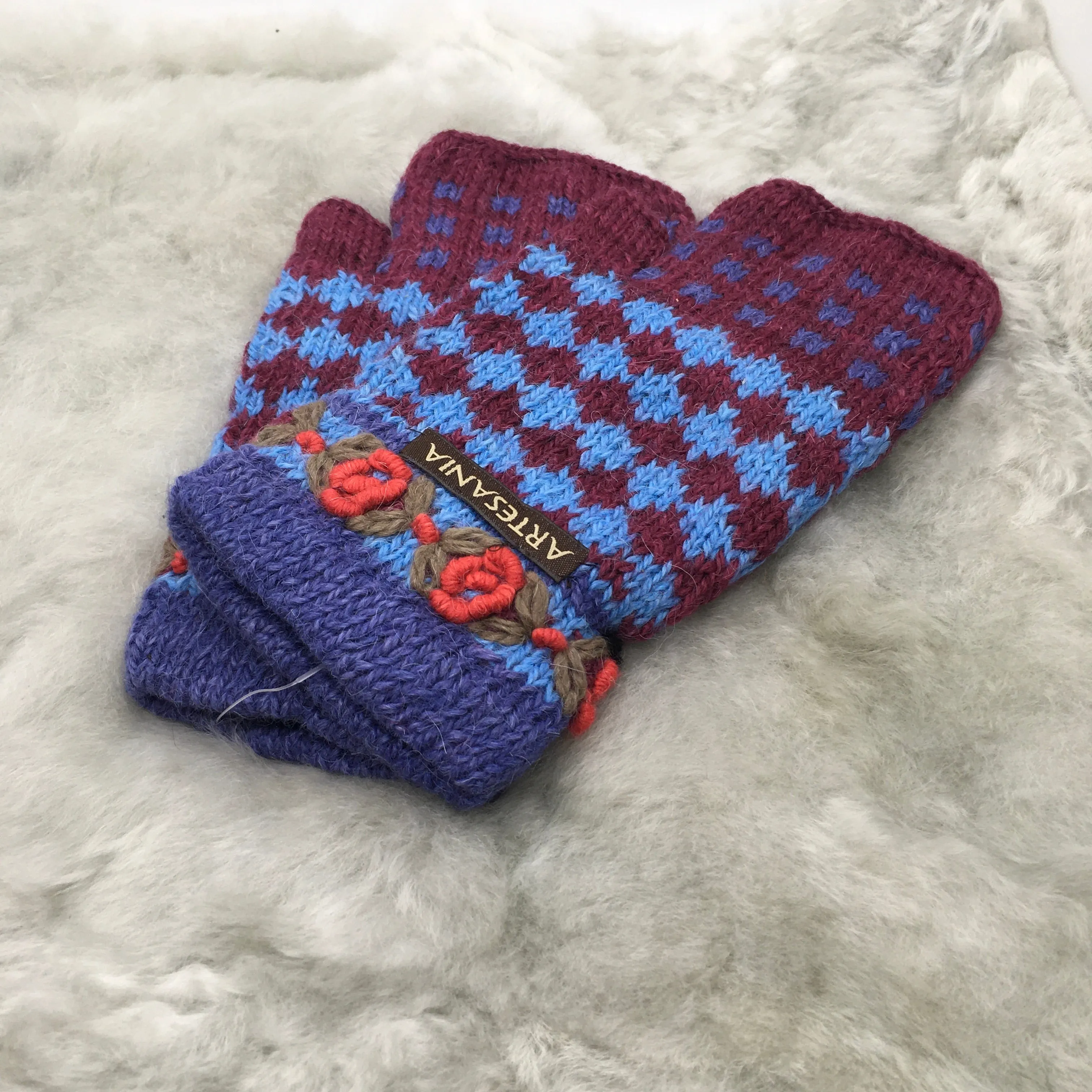 Festival Alpaca Gauntlets (Color Options)