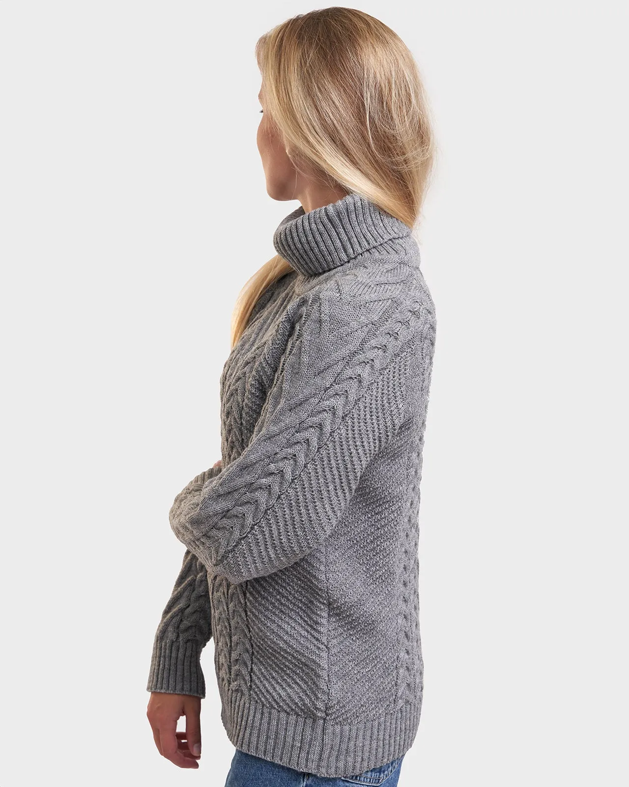 Käsmu women's braided high neck sweater