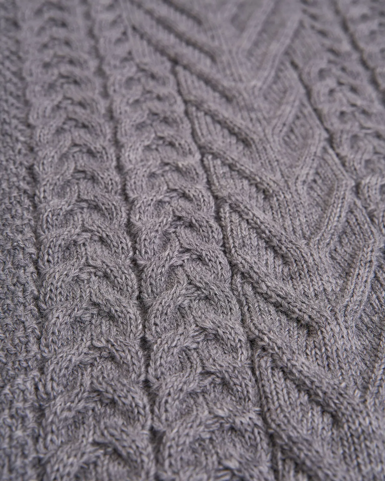 Käsmu women's braided high neck sweater