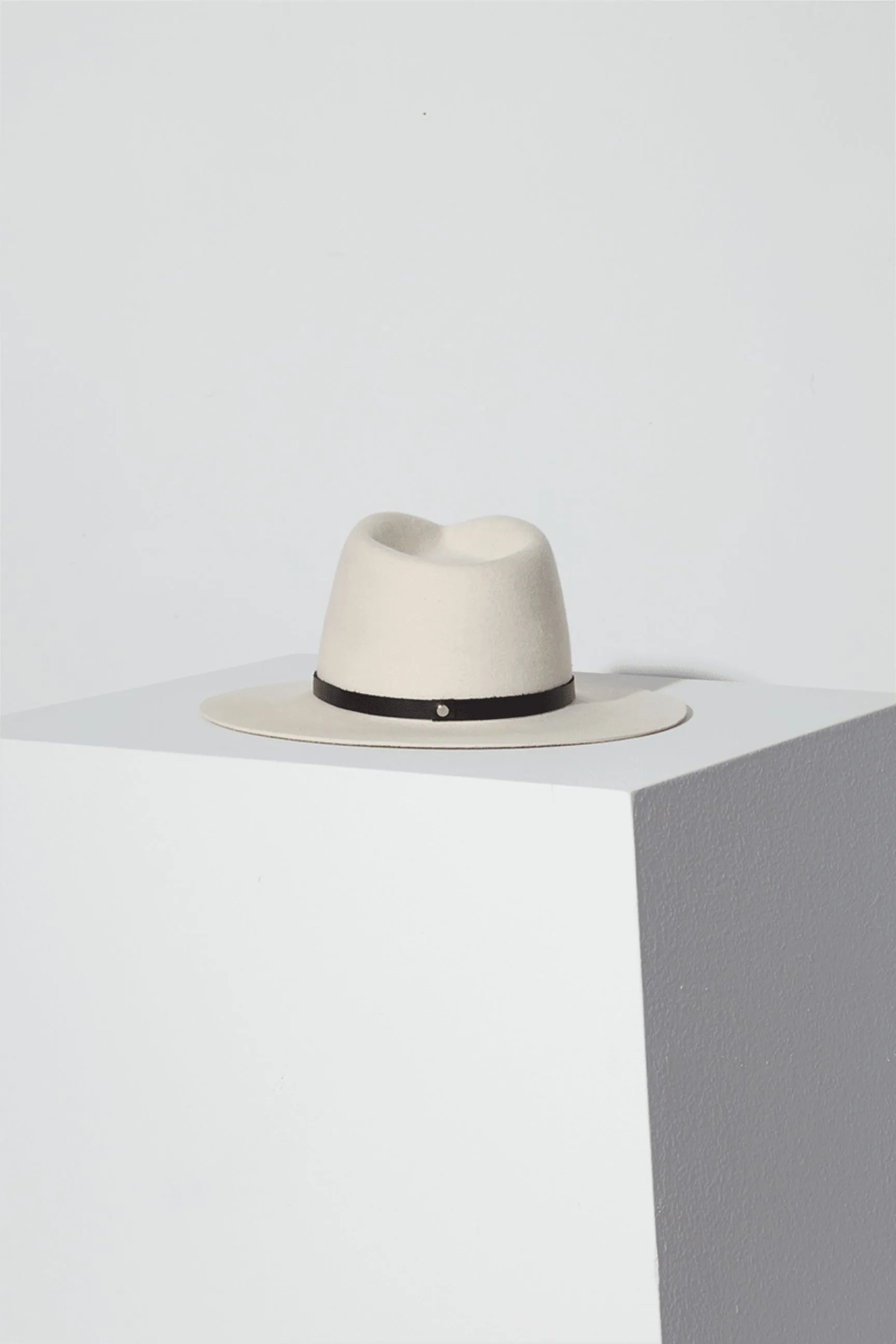 Luca Fedora Hat in Creme