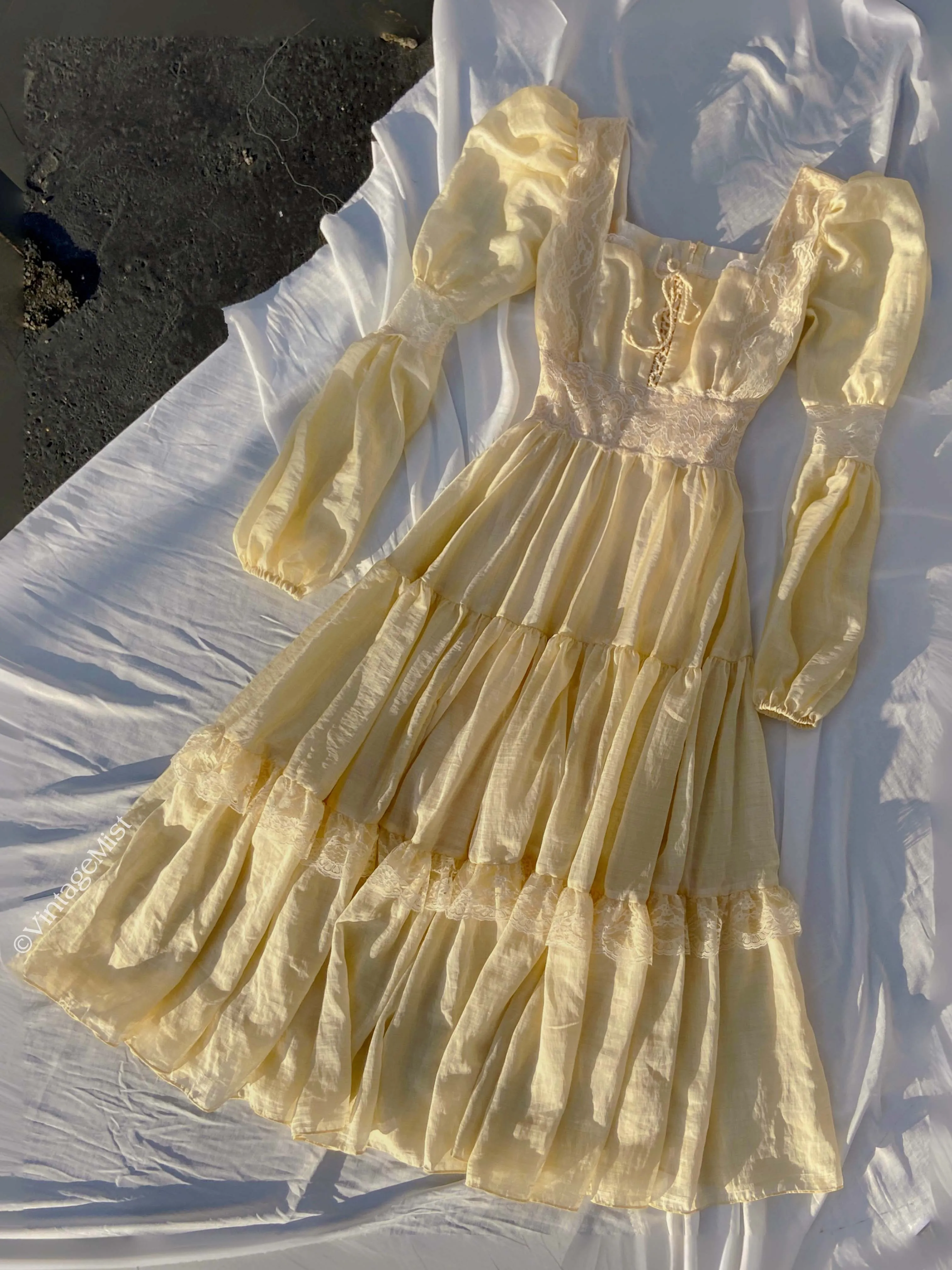 Vintage Lace Trim Square Neck Long Sleeve Pleated Dress